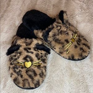 Dearfoams Leopard Kitty Slippers